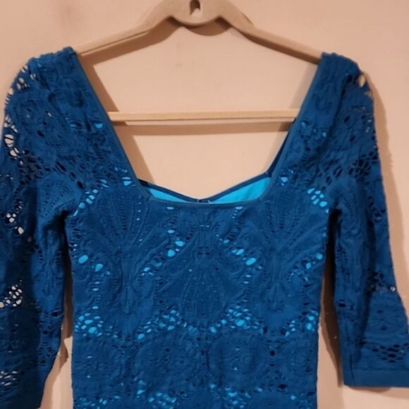 Intamitely Free People Crocet Effect Bodycon NWT  size M-Elegant Blue Lace Dress - Picture 6 of 6